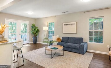 2263 Nivelle Dr in Decatur, GA - Building Photo - Building Photo