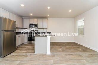 4814 Station Ln in Union City, GA - Building Photo - Building Photo