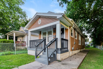 4020 Larkwood Ave in Louisville, KY - Foto de edificio - Building Photo