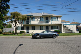 27 E 41st Pl in San Mateo, CA - Building Photo - Building Photo