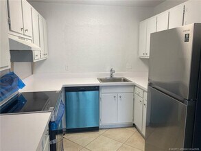 2118 SE Edler Dr in Stuart, FL - Building Photo - Building Photo