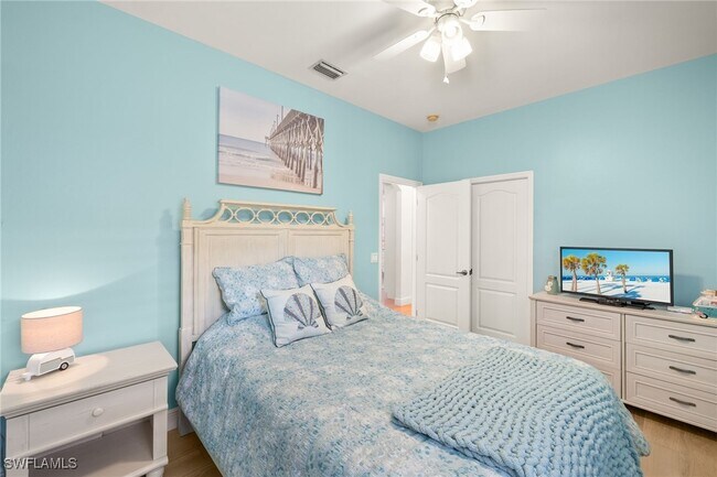 5794 Elizabeth Ann Way in Ft. Myers, FL - Building Photo - Building Photo