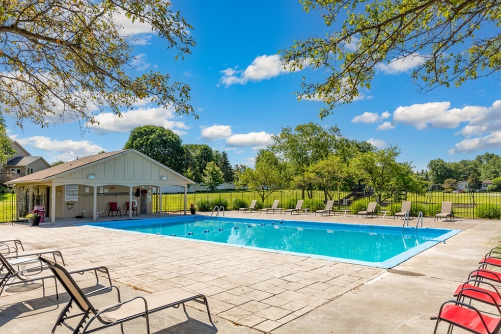 Andover Park in Valparaiso, IN - Building Photo