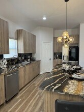 12282 N Chestnut Hls Dr in Cut And Shoot, TX - Foto de edificio - Building Photo
