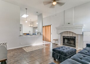 5978 Sunrise Bend Dr in San Antonio, TX - Building Photo - Building Photo