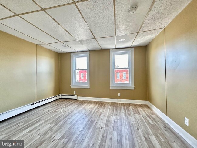 23 Lily St in Trenton, NJ - Building Photo - Building Photo