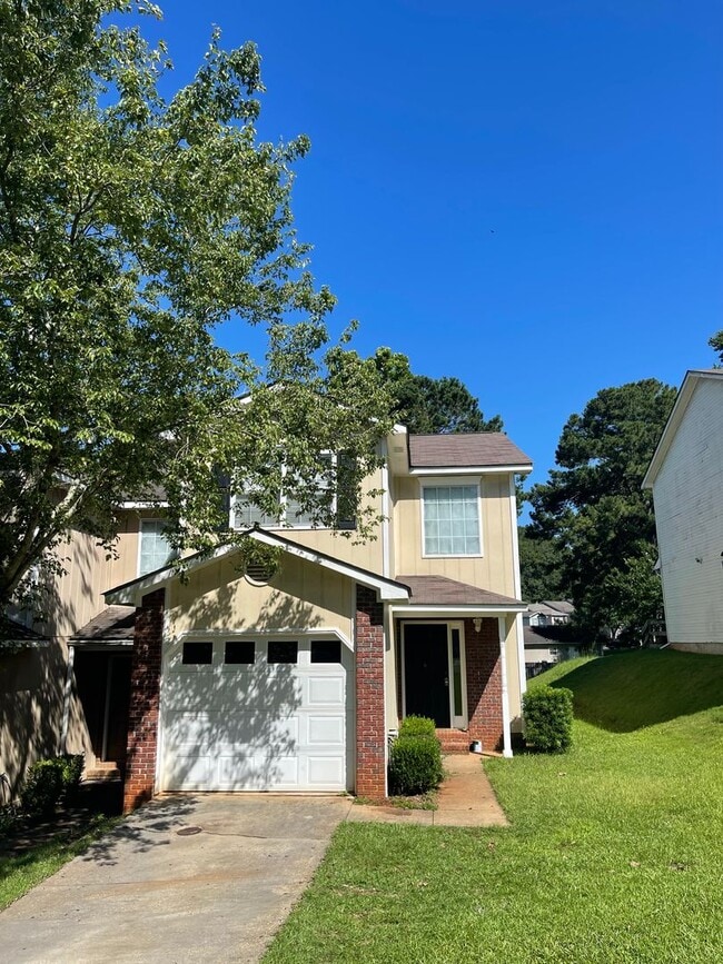 property at 113 Pineridge Dr