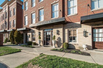 2110 Acklen Ave, Unit 102 in Nashville, TN - Foto de edificio - Building Photo