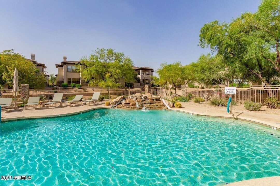 20121 N 76th St, Unit 1040 in Scottsdale, AZ - Building Photo
