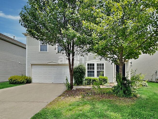 property at 944 Stonehurst Dr