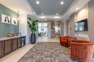 Icon at Yorktown in Houston, TX - Foto de edificio - Interior Photo