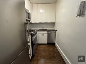 EAST 63 STREET in New York, NY - Building Photo - Building Photo