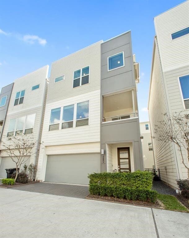 property at 2716 Eado Edge Ct