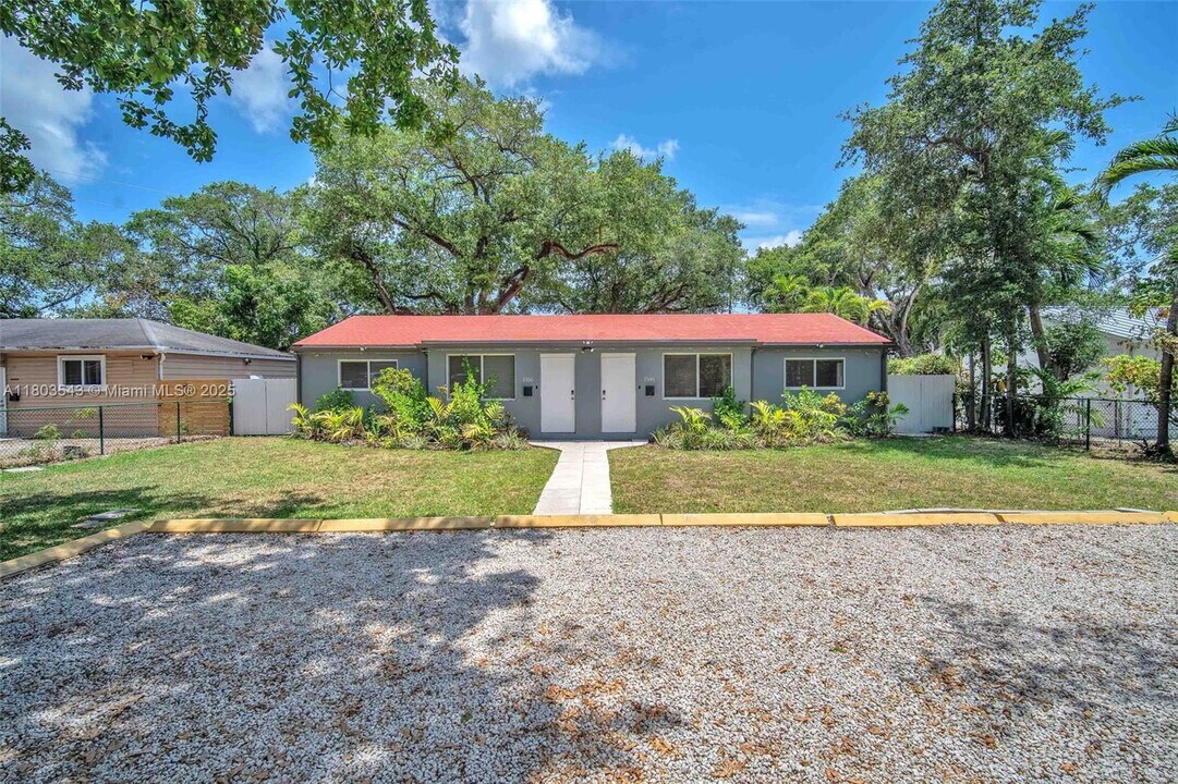 1550 NE 131st Ln in North Miami, FL - Building Photo