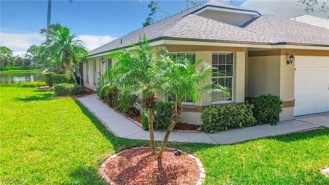 13633 Admiral Ct in Ft. Myers, FL - Building Photo - Building Photo