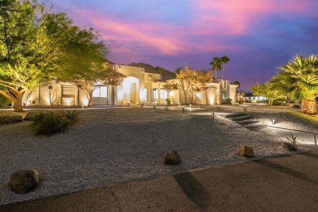 5316 E Royal View Dr S in Phoenix, AZ - Building Photo - Building Photo