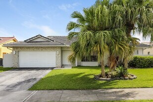 7715 NW 21st Ct in Margate, FL - Building Photo