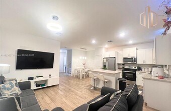 1178 SE 23rd Ave in Homestead, FL - Building Photo - Building Photo