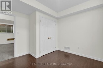 39 Deshane St in Guelph, ON - Building Photo - Building Photo