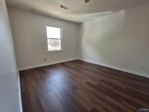 6206 Friar Tuck Dr NW in Huntsville, AL - Building Photo - Building Photo