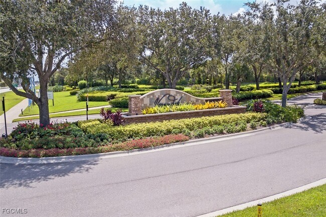 property at 3230 Cottonwood Bend