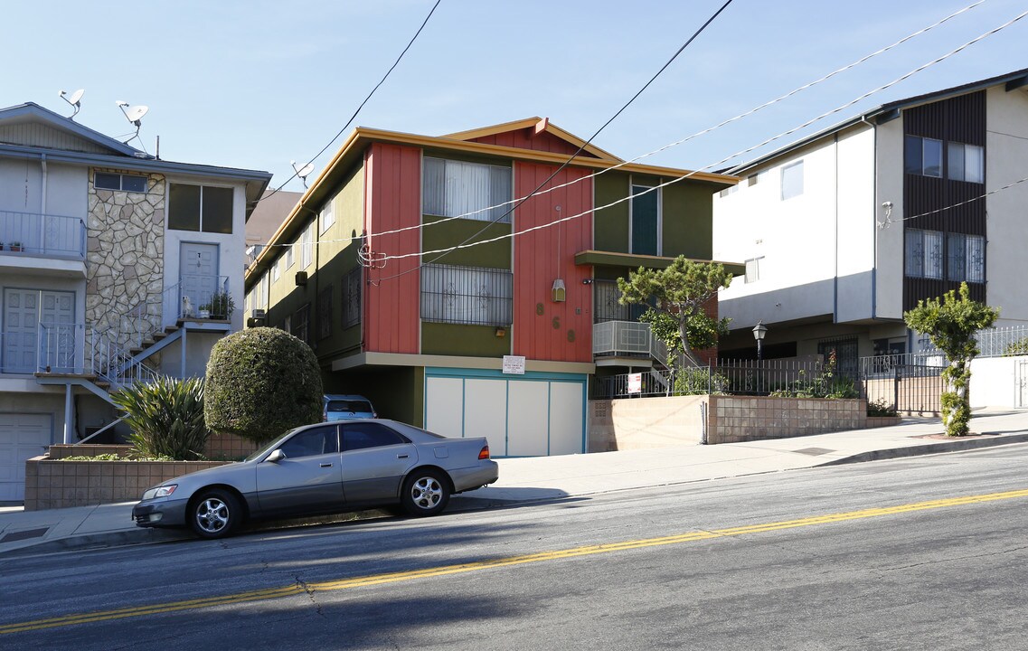 868 Figueroa Ter in Los Angeles, CA - Foto de edificio