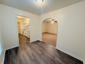 2559 Ballantyne Dr in Merced, CA - Foto de edificio - Building Photo