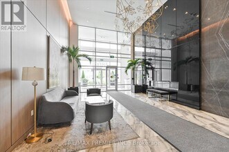 4800 Hwy 7 in Vaughan, ON - Building Photo - Building Photo