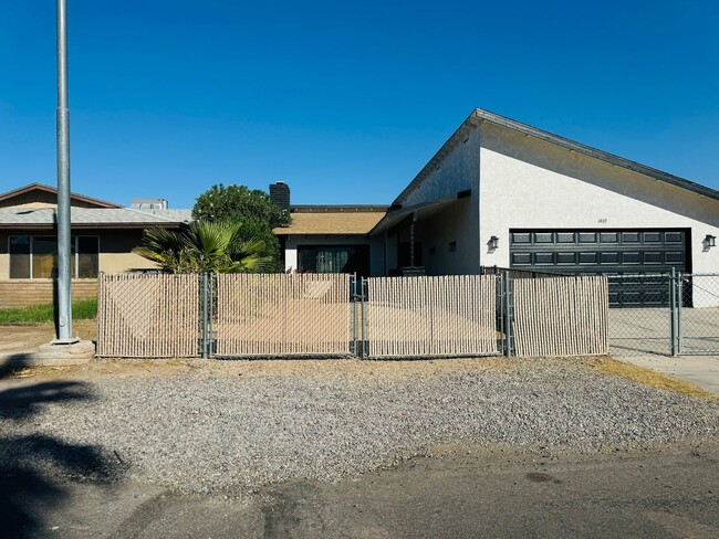 1469 Terrace Dr in Bullhead City, AZ - Building Photo - Building Photo