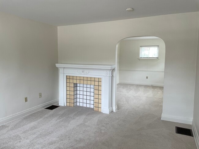 702 Kahkwa Blvd in Erie, PA - Building Photo - Building Photo