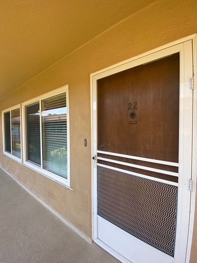 819 E 4th St in Long Beach, CA - Building Photo - Building Photo