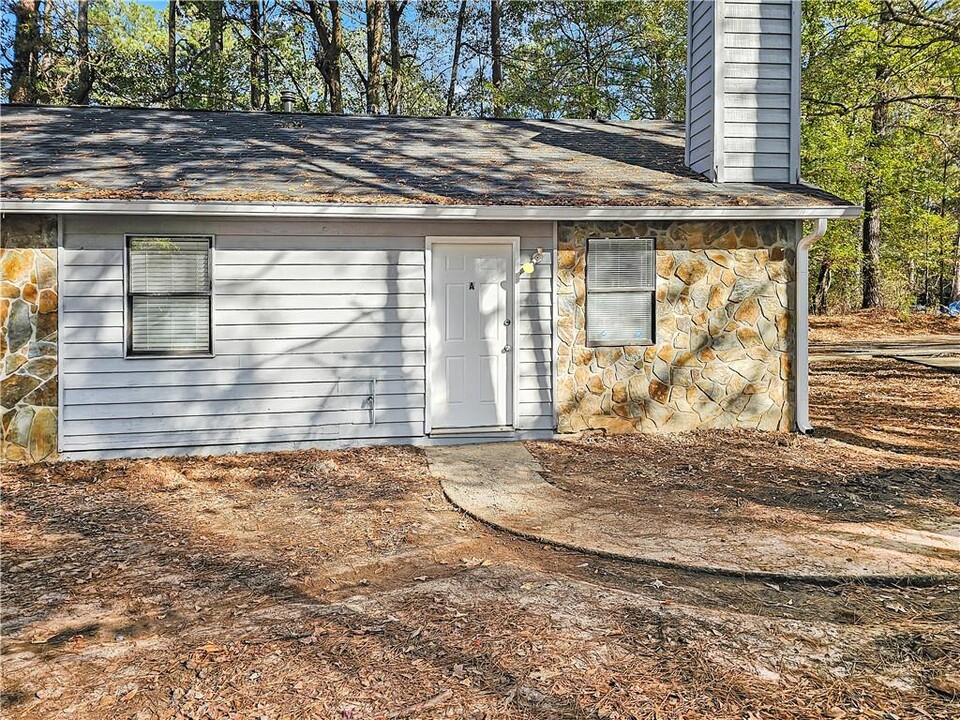 4102 Hawthorne Cir in Smyrna, GA - Building Photo