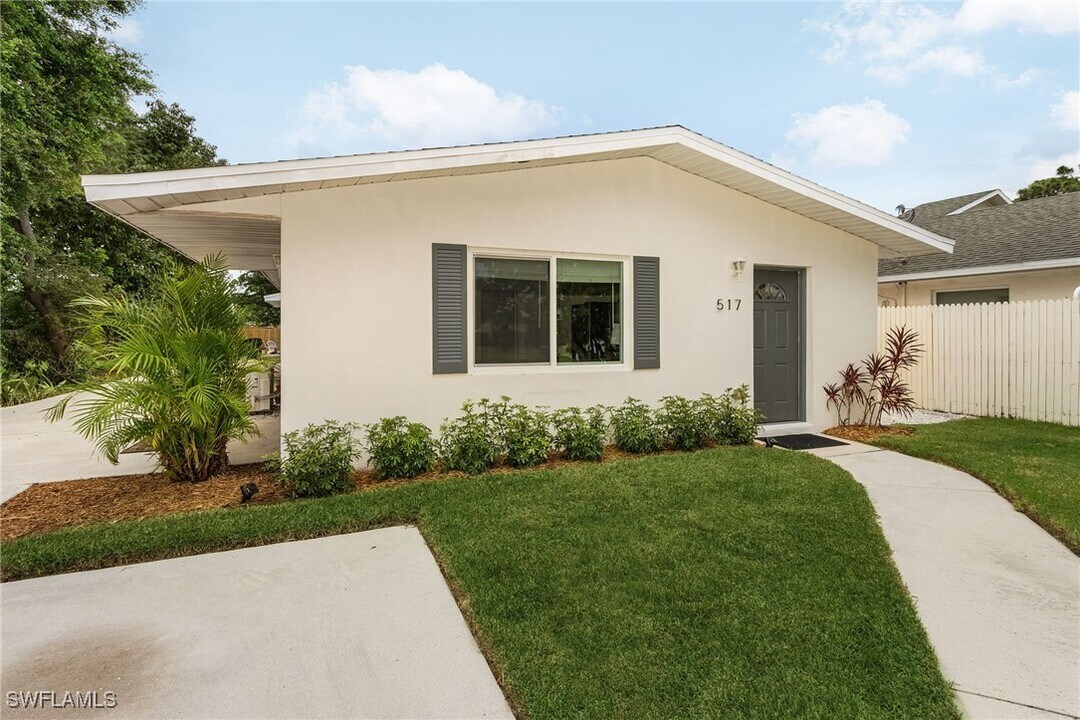 517 108th Ave N in Naples, FL - Building Photo