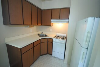 Ashley Manor in Ann Arbor, MI - Foto de edificio - Building Photo