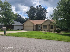 110 Windsor Rd in Crossville, TN - Building Photo - Building Photo