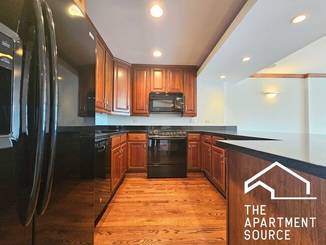 property at 1354 N Dearborn St