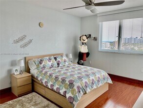 1745 E Hallandale Beach Blvd, Unit 1507W in Hallandale Beach, FL - Foto de edificio - Building Photo