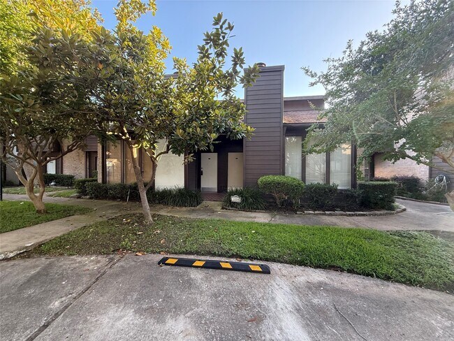 property at 2601 S Braeswood Blvd