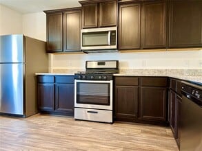 4027 Trail de Paris in New Braunfels, TX - Building Photo - Building Photo