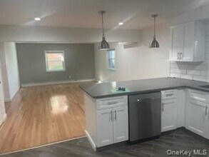 175 Forest Ave in Yonkers, NY - Building Photo - Building Photo