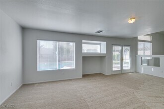 1703 Silver Glen Ave in Las Vegas, NV - Building Photo - Building Photo