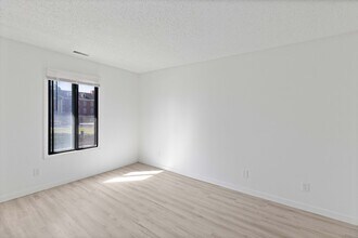 Recently updated apartments in Des Moines, IA - Foto de edificio - Building Photo
