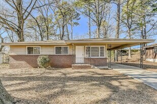 1628 1st St NE in Center Point, AL - Building Photo