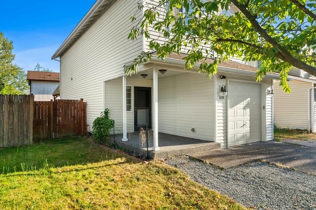 3100 Rosewood St in Mount Vernon, WA - Building Photo - Building Photo