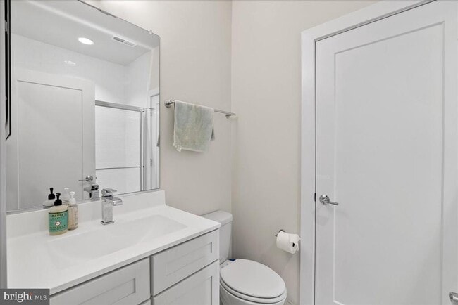 4902 Trail Vista Ln in Chantilly, VA - Building Photo - Building Photo