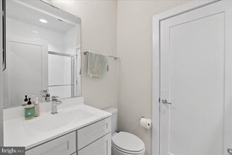 4902 Trail Vista Ln in Chantilly, VA - Building Photo - Building Photo