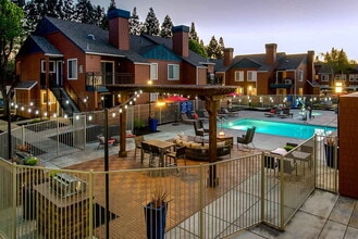 Summerhill Park in Sunnyvale, CA - Building Photo - Building Photo