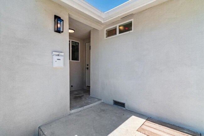 17107 San Jose St in Los Angeles, CA - Building Photo - Building Photo