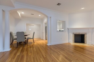 90 Marlborough St, Unit 1 in Boston, MA - Building Photo - Building Photo