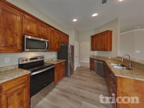 437 Creek Bend Dr in Saginaw, TX - Building Photo - Building Photo